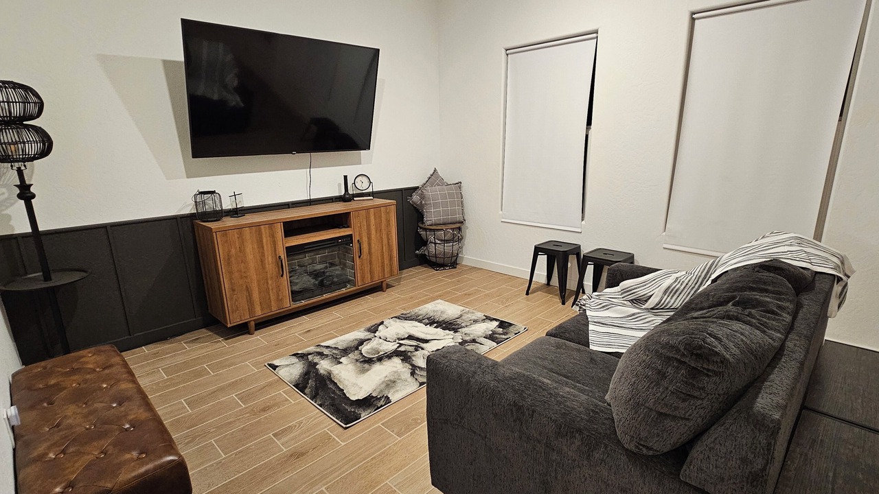 Photo of Livingroom in Hanford