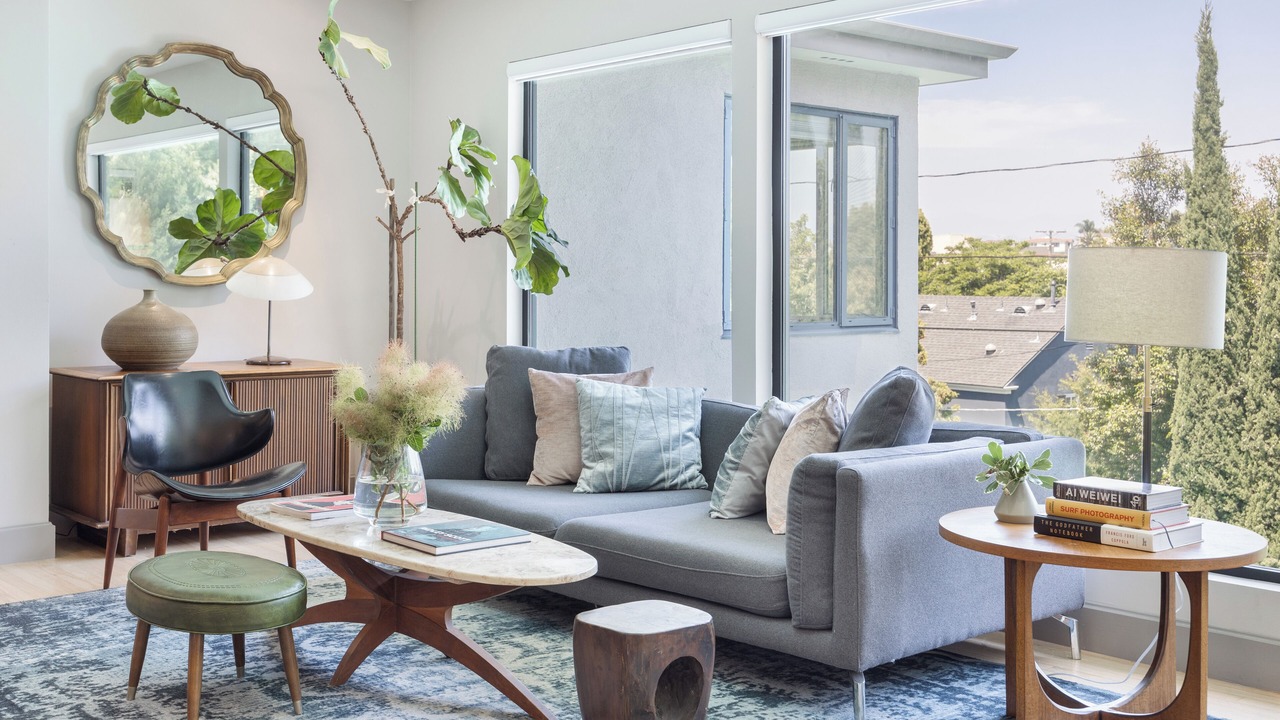 Photo of Livingroom in Pico - Robertson