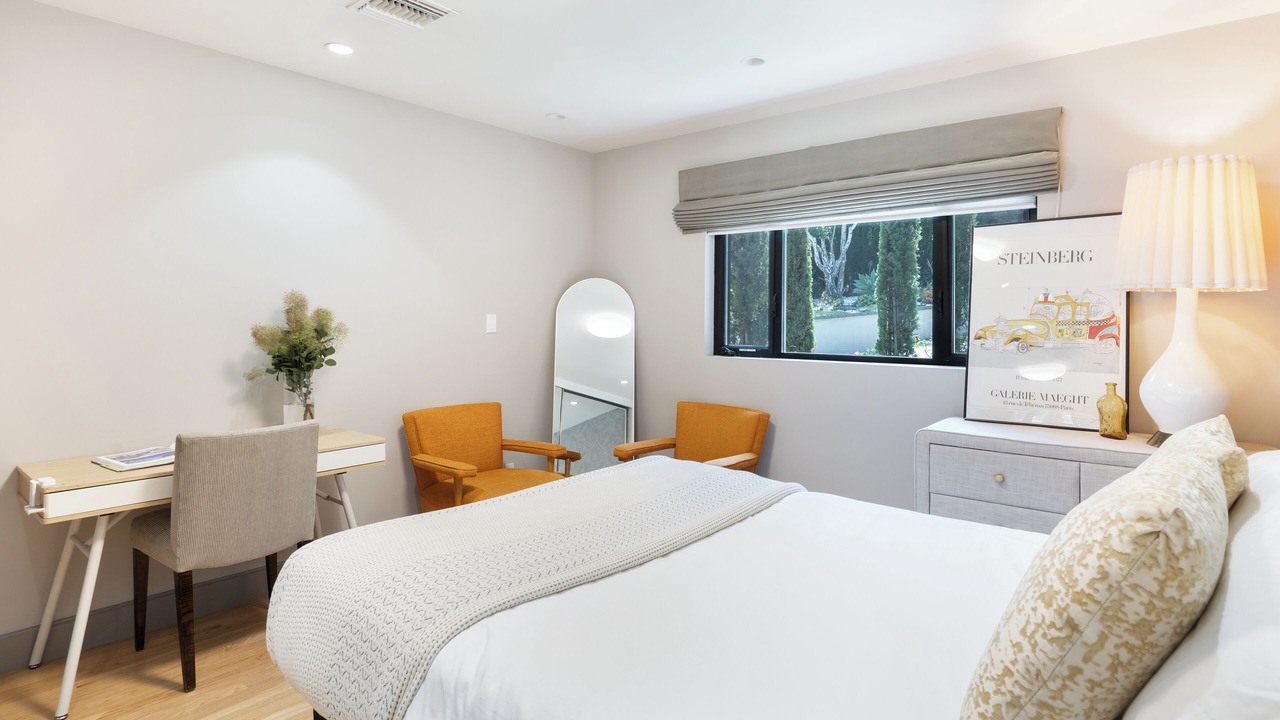 Photo of Others in Pico - Robertson