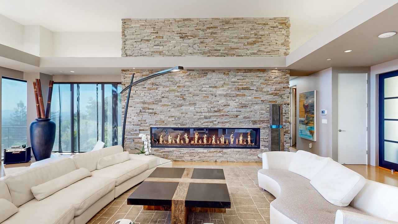 Photo of Livingroom in Loyola