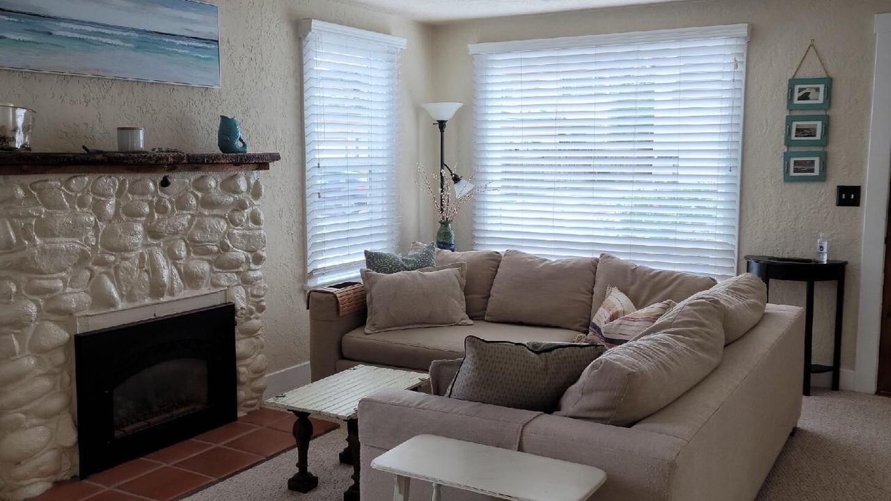 Photo of Livingroom in Downtown Monterey