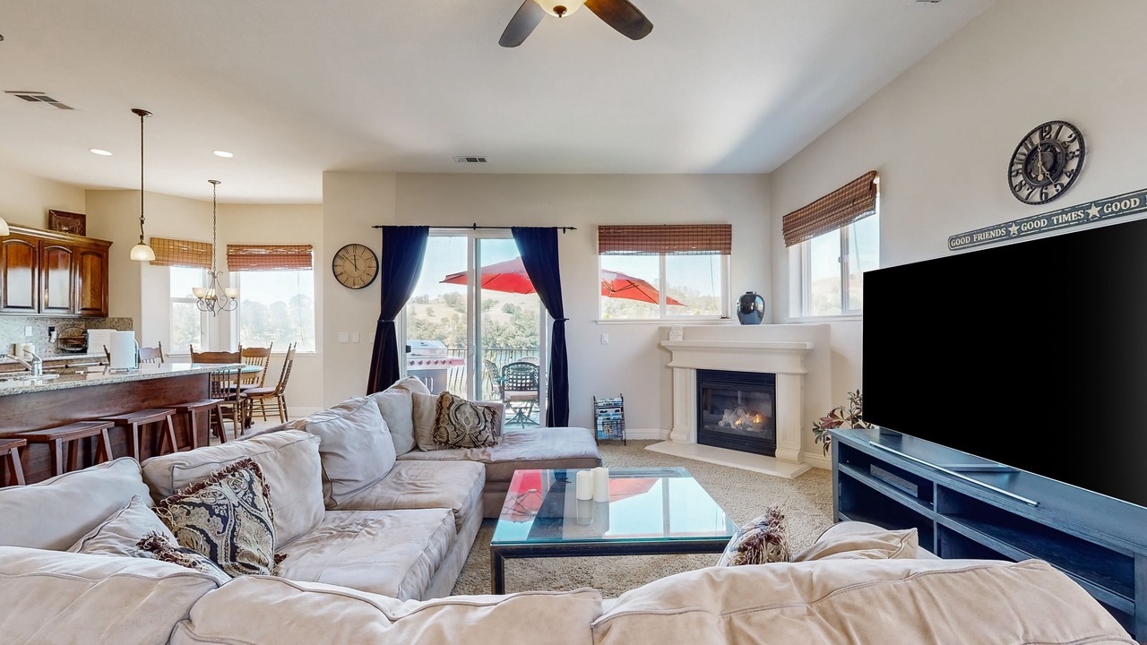 Photo of Livingroom in Copperopolis