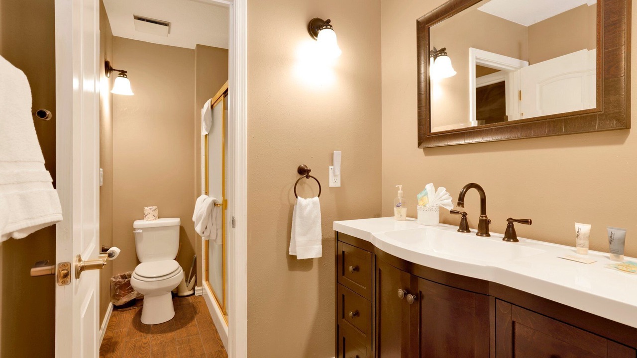 Photo of Bathroom in Evergreen Estates