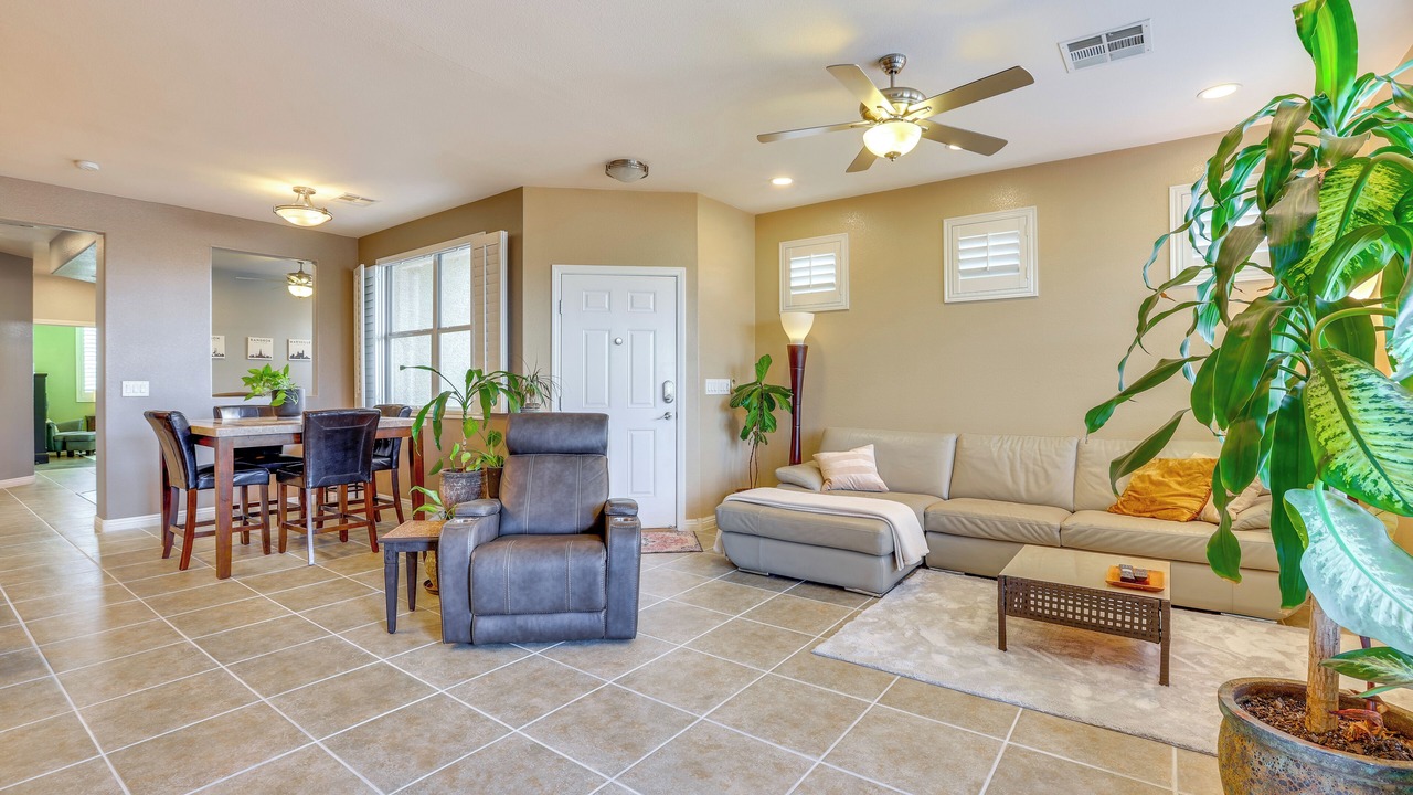 Photo of Livingroom in Pittmann