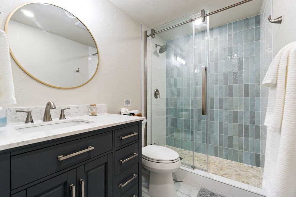 Photo of Bathroom in Clovis