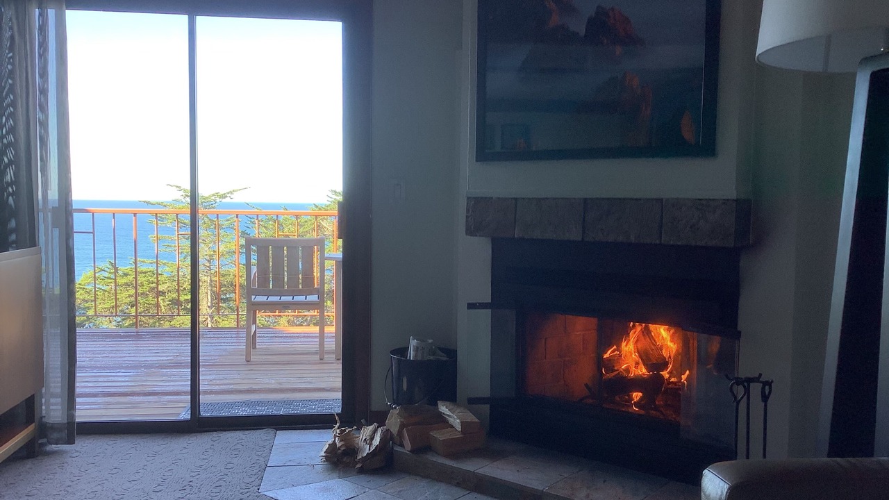 Photo of Livingroom in Carmel Highlands