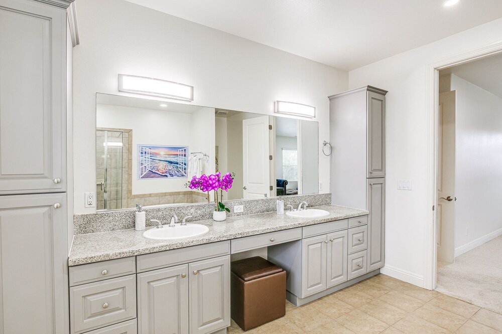 Photo of Bathroom in Anaheim Colony Historic District