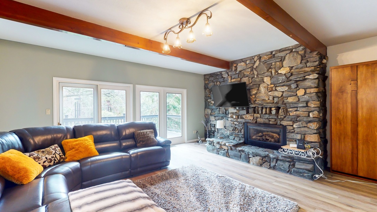 Photo of Livingroom in Coarsegold
