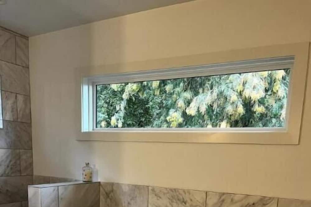 Photo of Bathroom in Woodacre