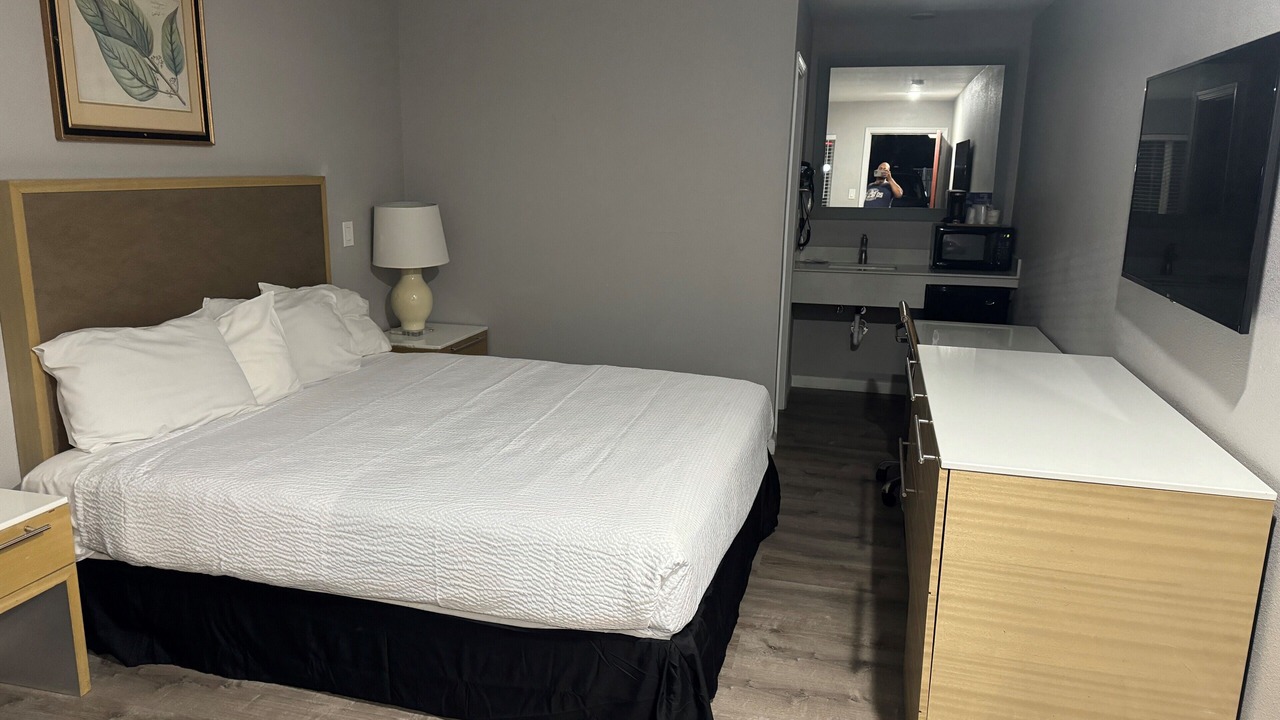 Photo of Bedroom in Merced