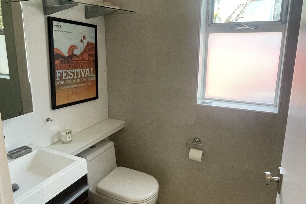 Photo of Bathroom in Sunset Park