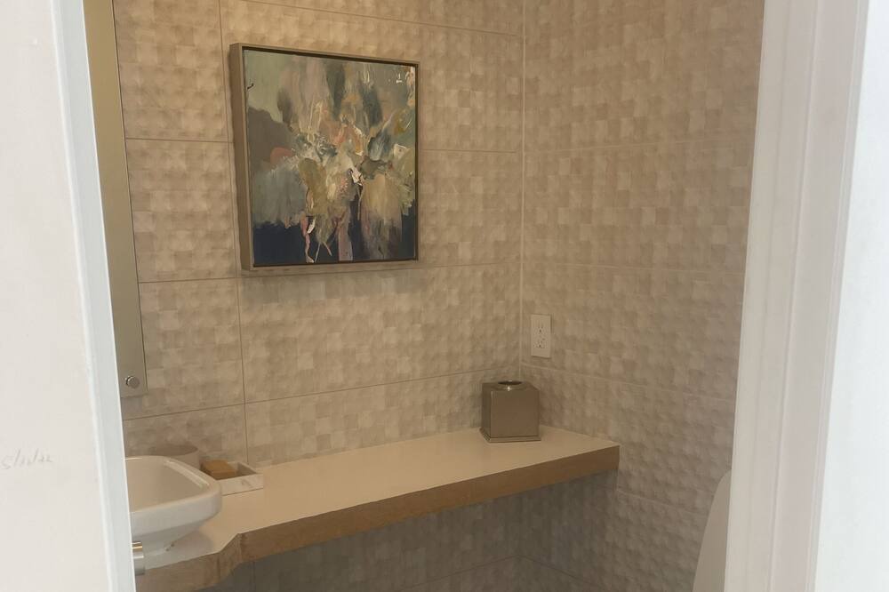 Photo of Bathroom in Sunset Park