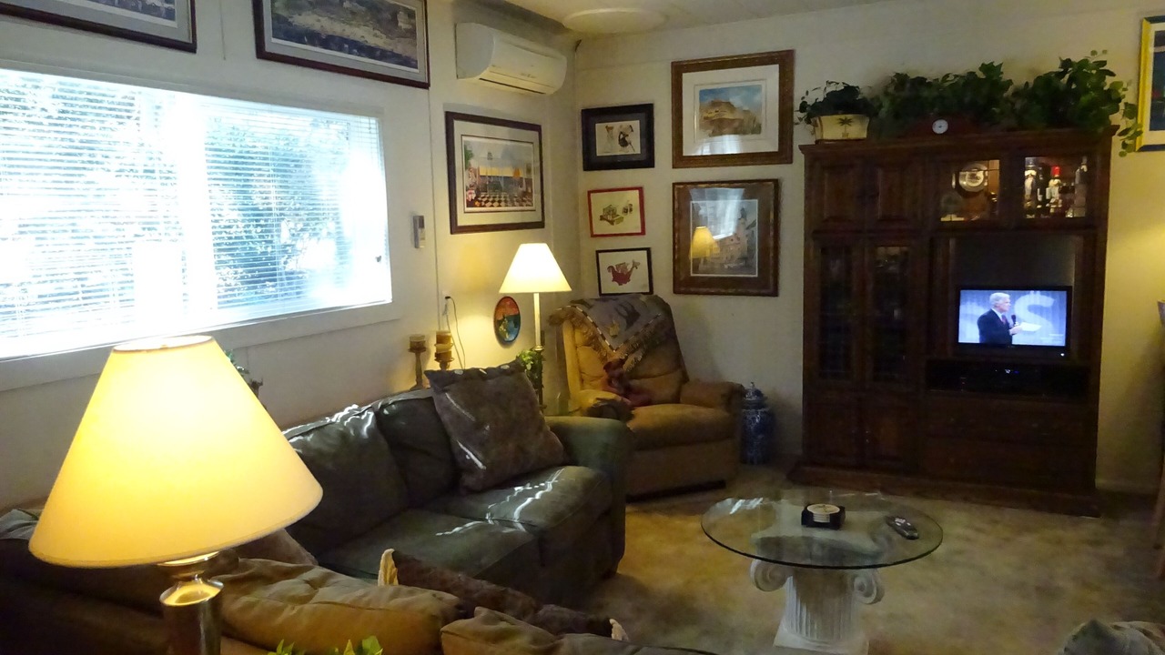 Photo of Livingroom in Alamo