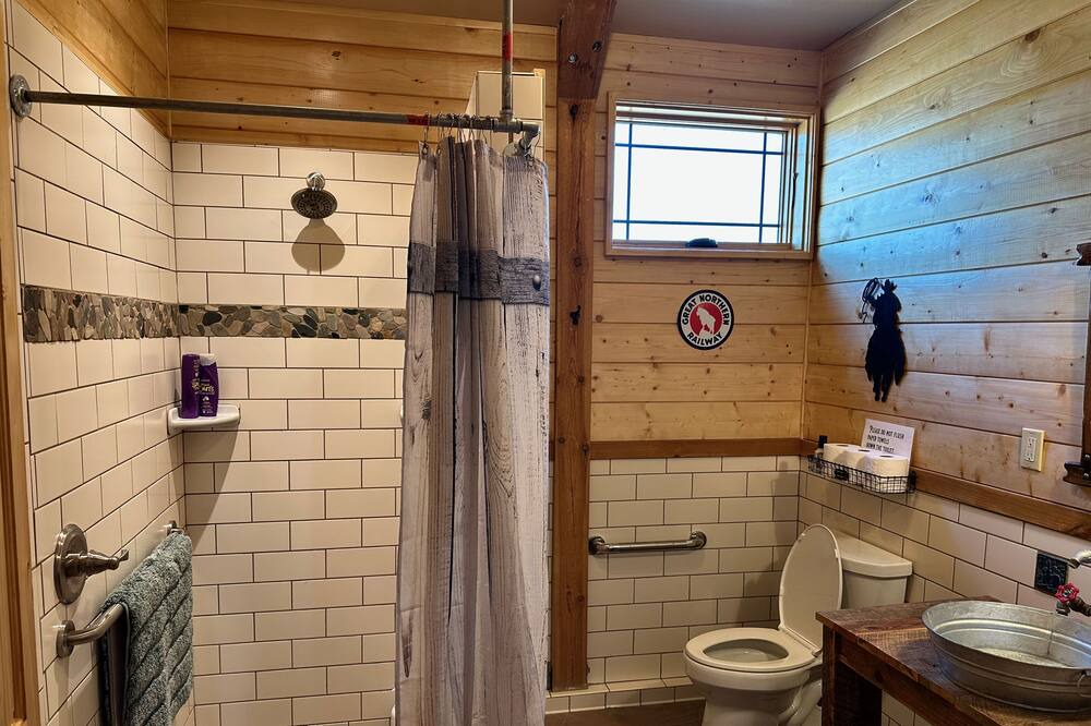 Photo of Bathroom in Coarsegold