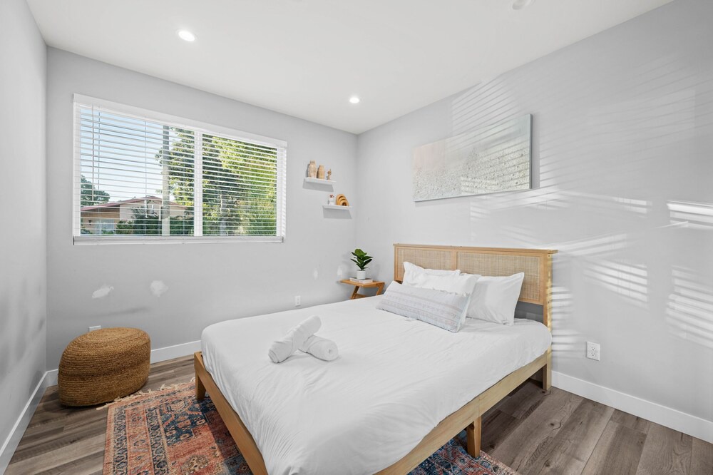 Photo of Bedroom in Carthay Circle