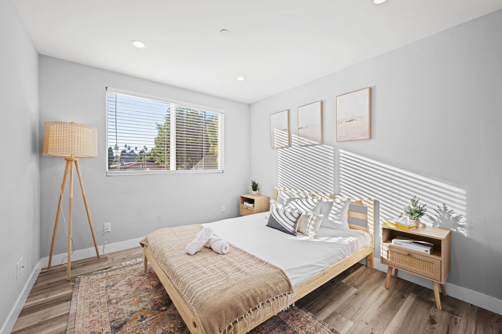 Photo of Bedroom in Carthay Circle