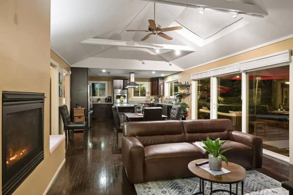 Photo of Livingroom in Sleepy Hollow