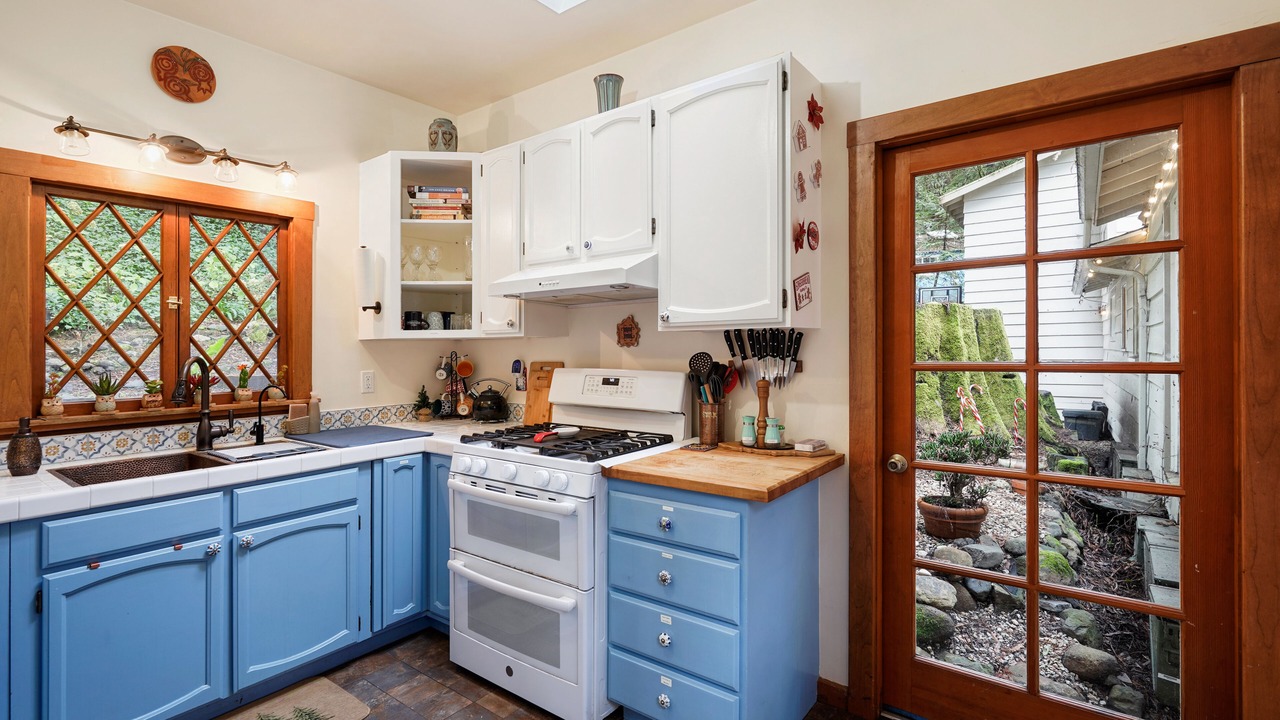 Photo of Kitchen in La Honda