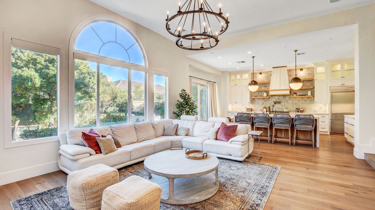 Photo of Livingroom in Queensridge