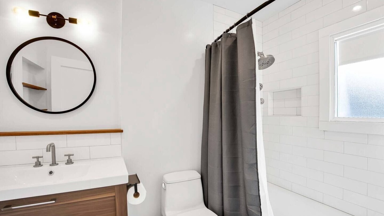 Photo of Bathroom in Mid City