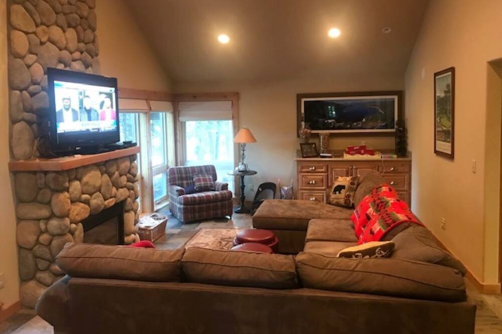 Photo of Livingroom in Chamberlands