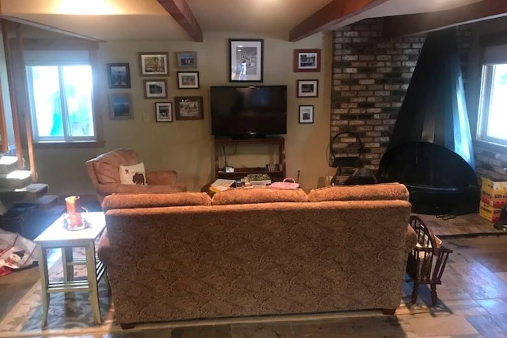 Photo of Livingroom in Chamberlands