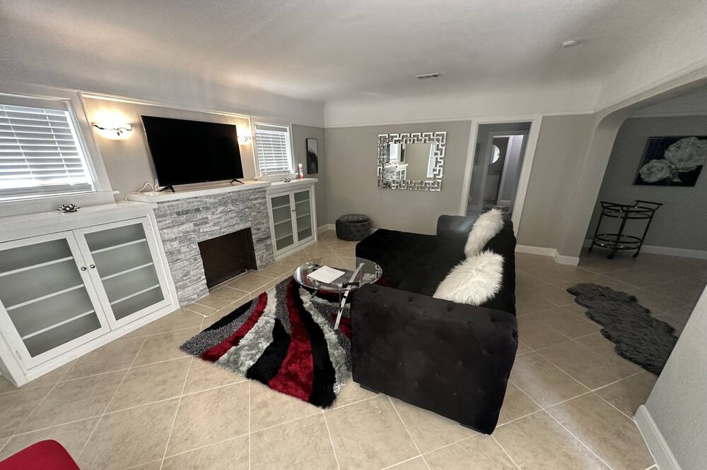 Photo of Livingroom in San Bernardino