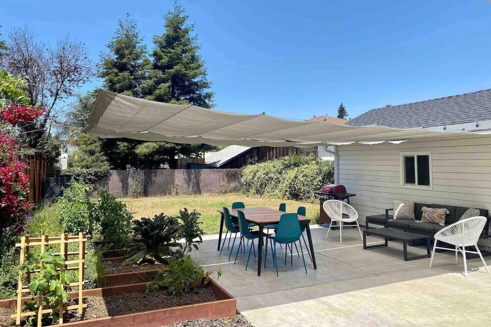 Photo of Outdoor in Old San Leandro