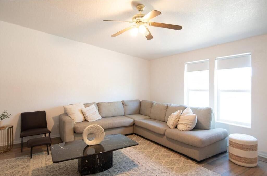 Photo of Livingroom in Crystal