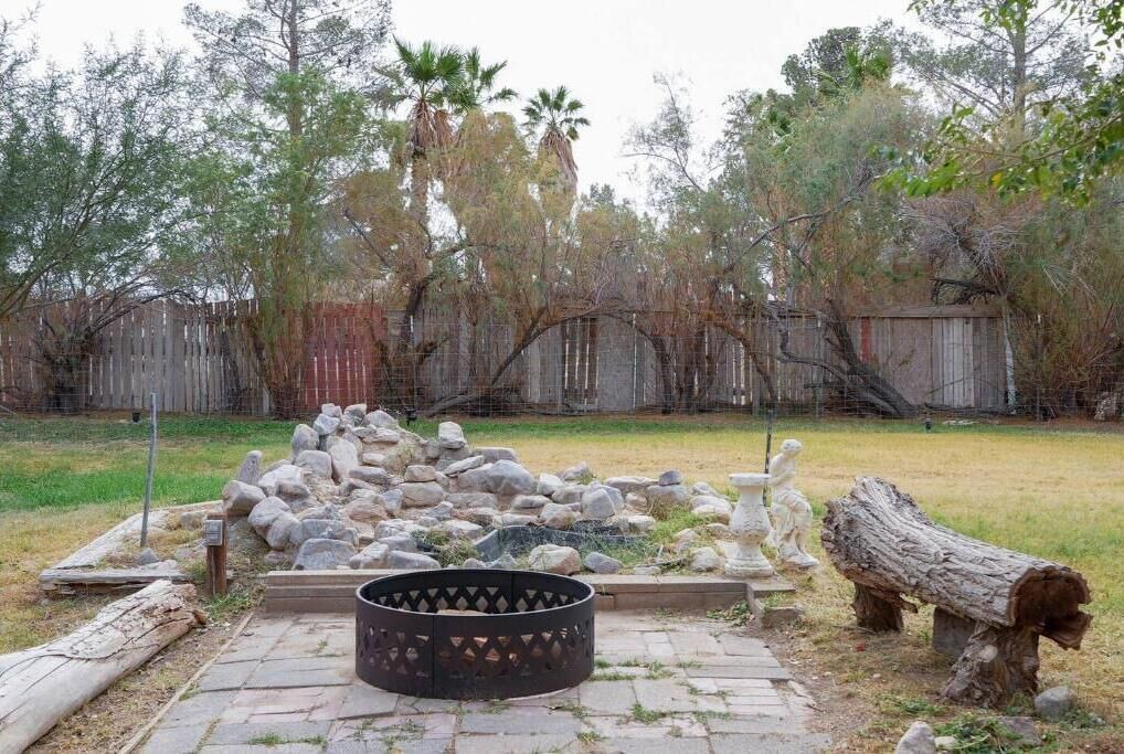 Photo of Outdoor in Crystal