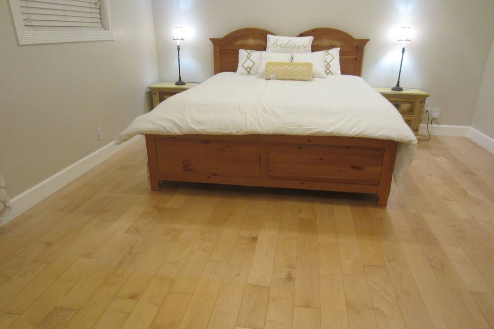 Photo of Bedroom in Claremont Hills