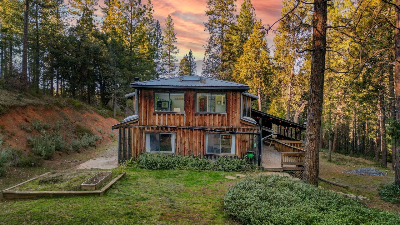 Photo of Outdoor in Groveland