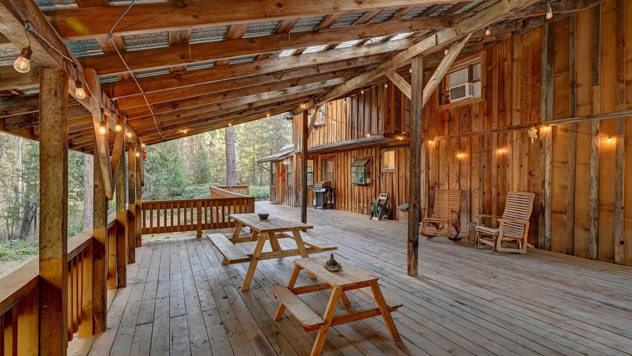 Photo of Outdoor in Groveland
