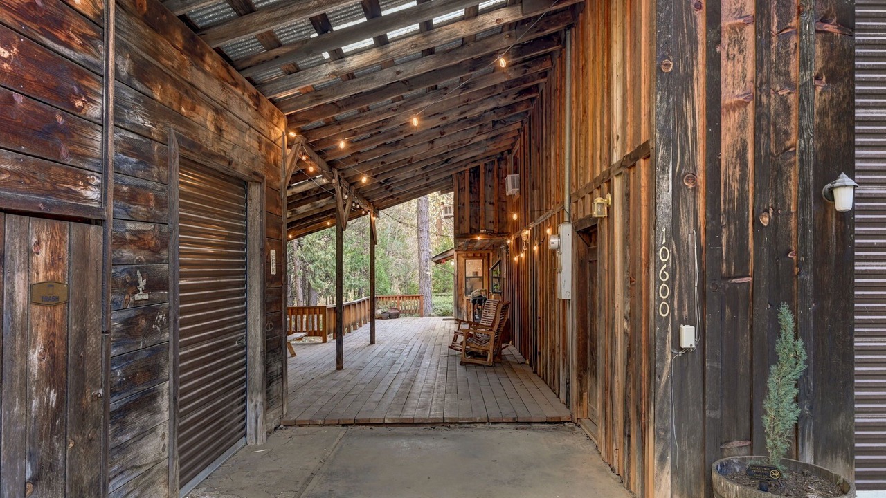 Photo of Outdoor in Groveland