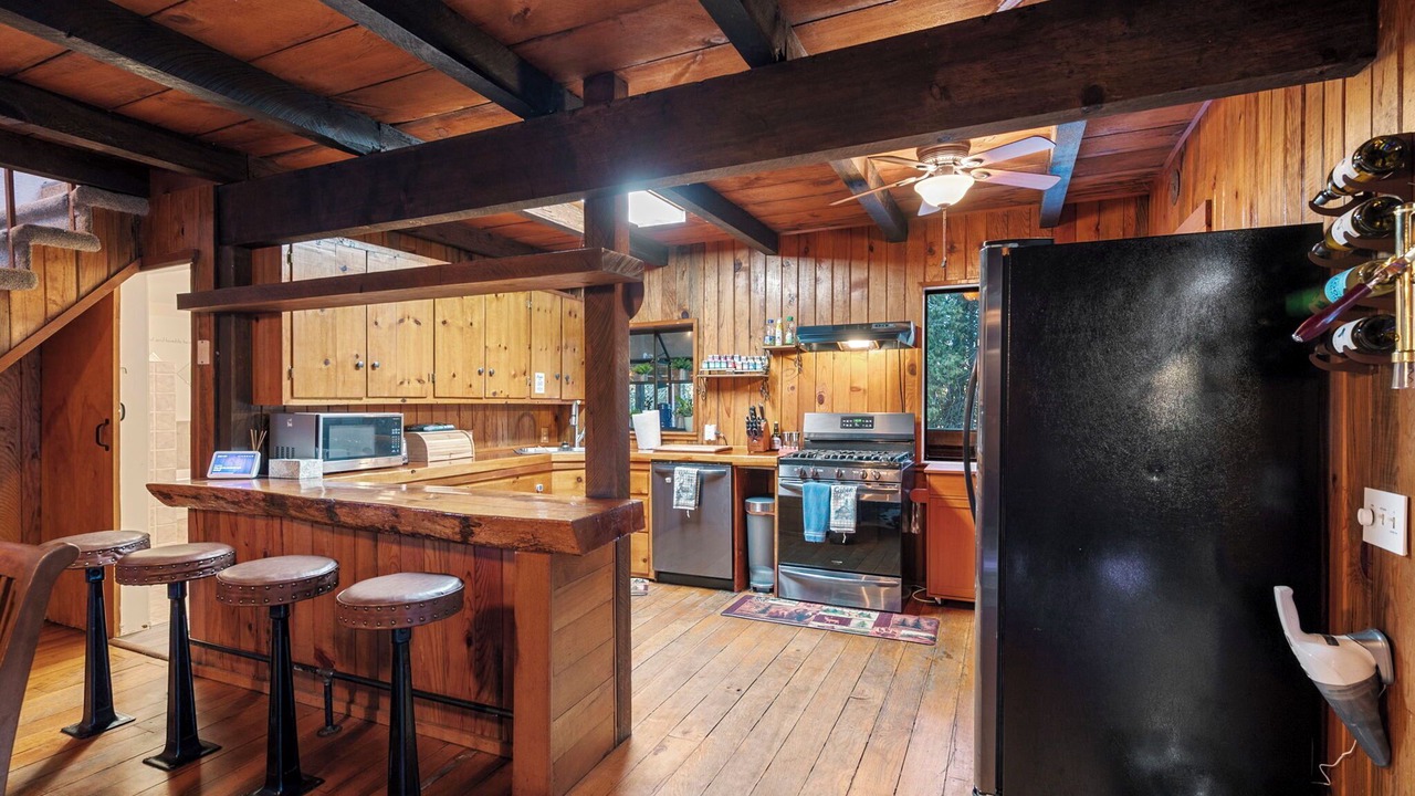 Photo of Kitchen in Groveland