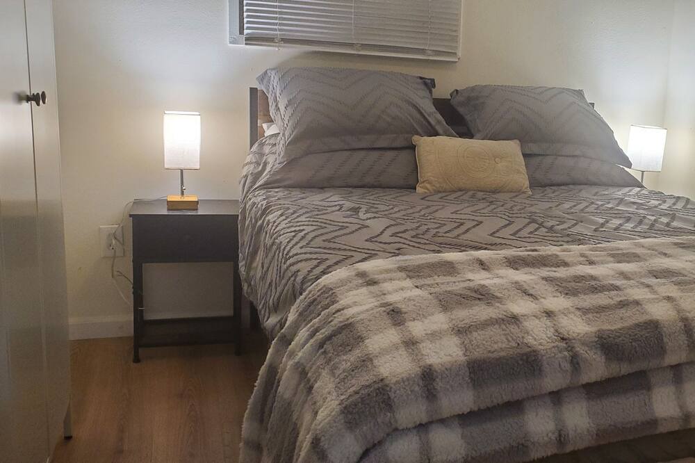 Photo of Bedroom in Corcoran