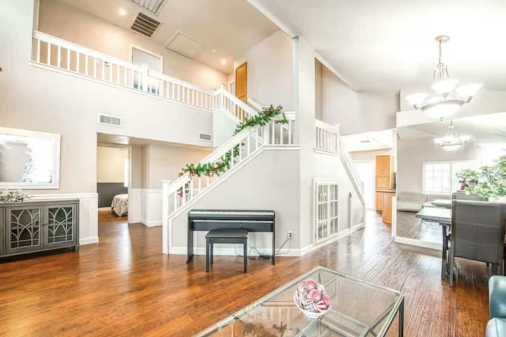 Photo of Livingroom in Clovis