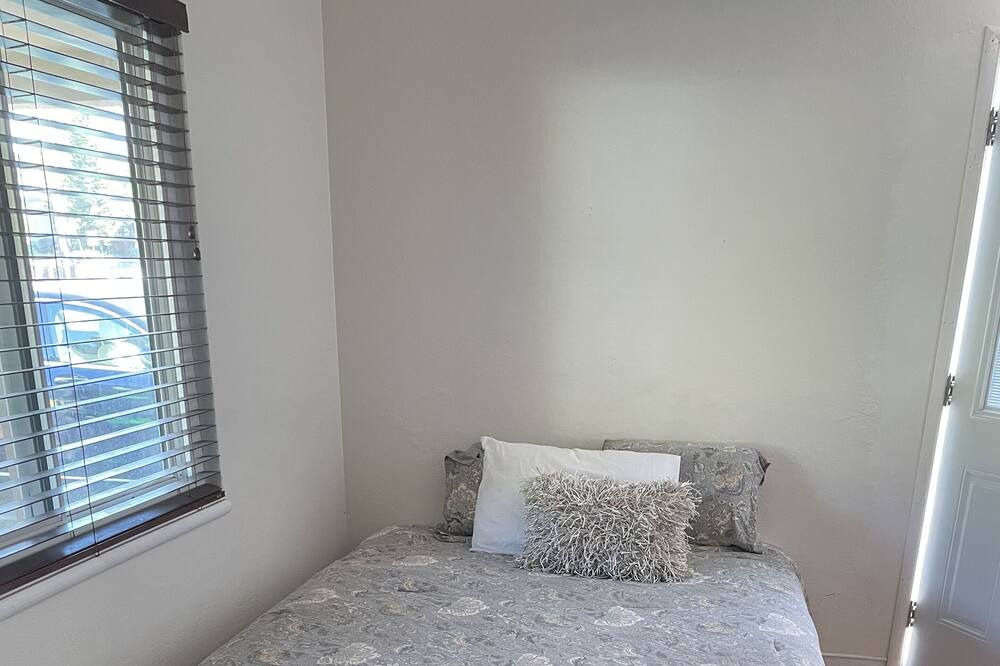 Photo of Bedroom in Castro Valley