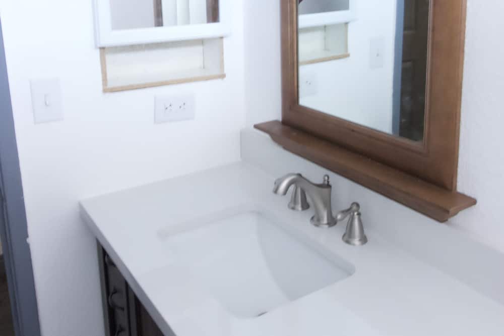Photo of Bathroom in Ceres