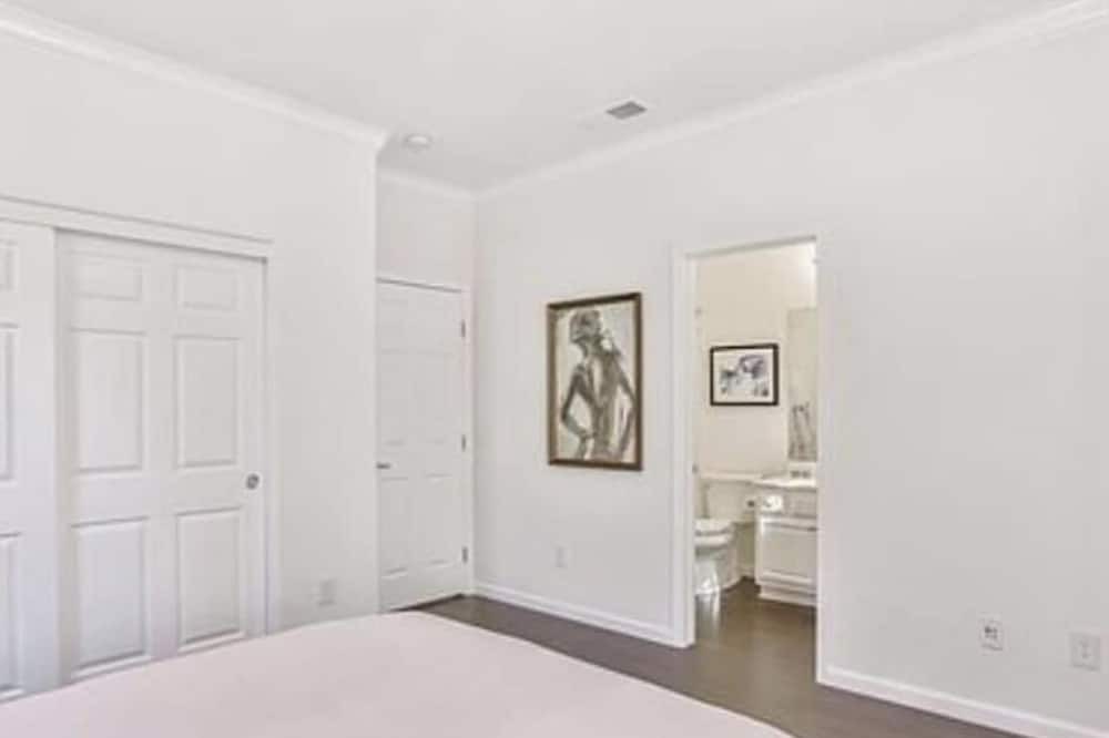 Photo of Bedroom in Silver Creek