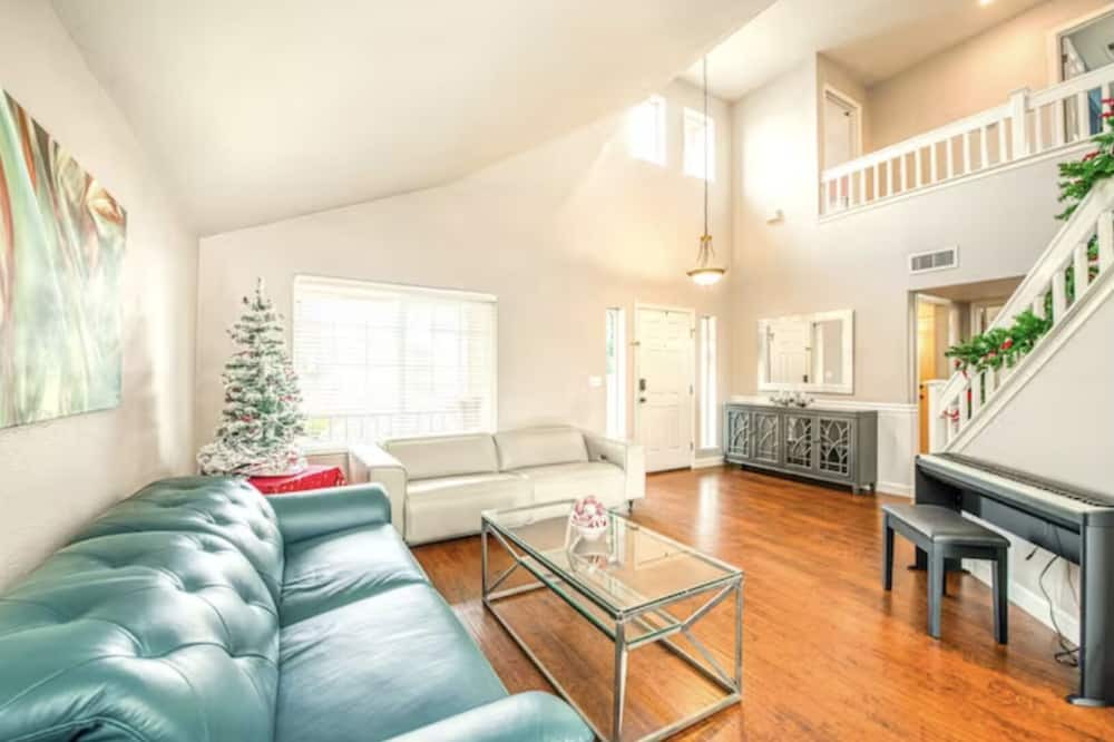 Photo of Livingroom in Clovis