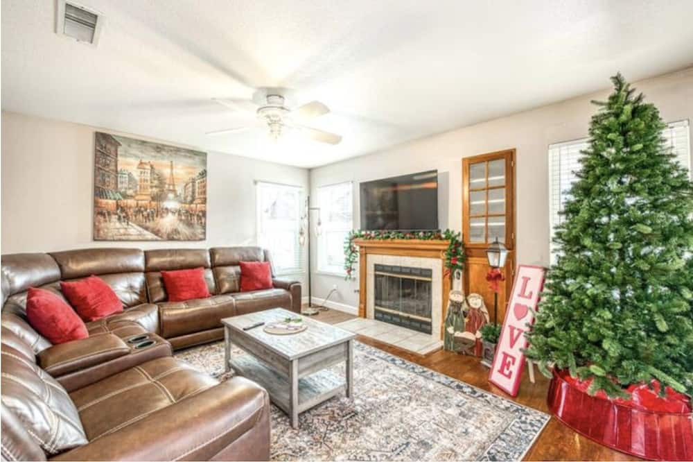 Photo of Livingroom in Clovis
