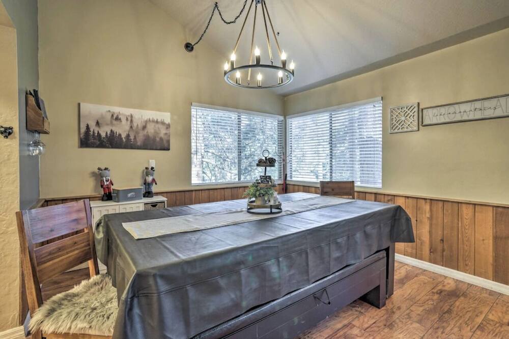Photo of Bedroom in Arrowhead Villas