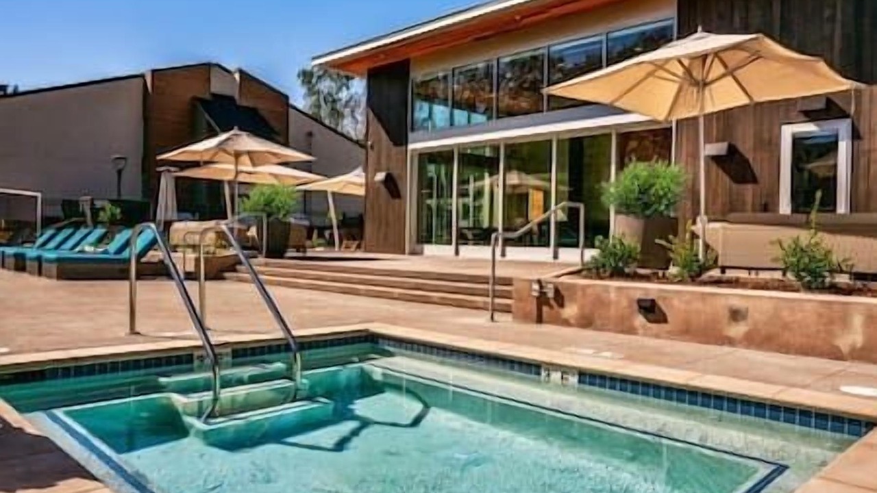 Photo of Outdoor in University Heights