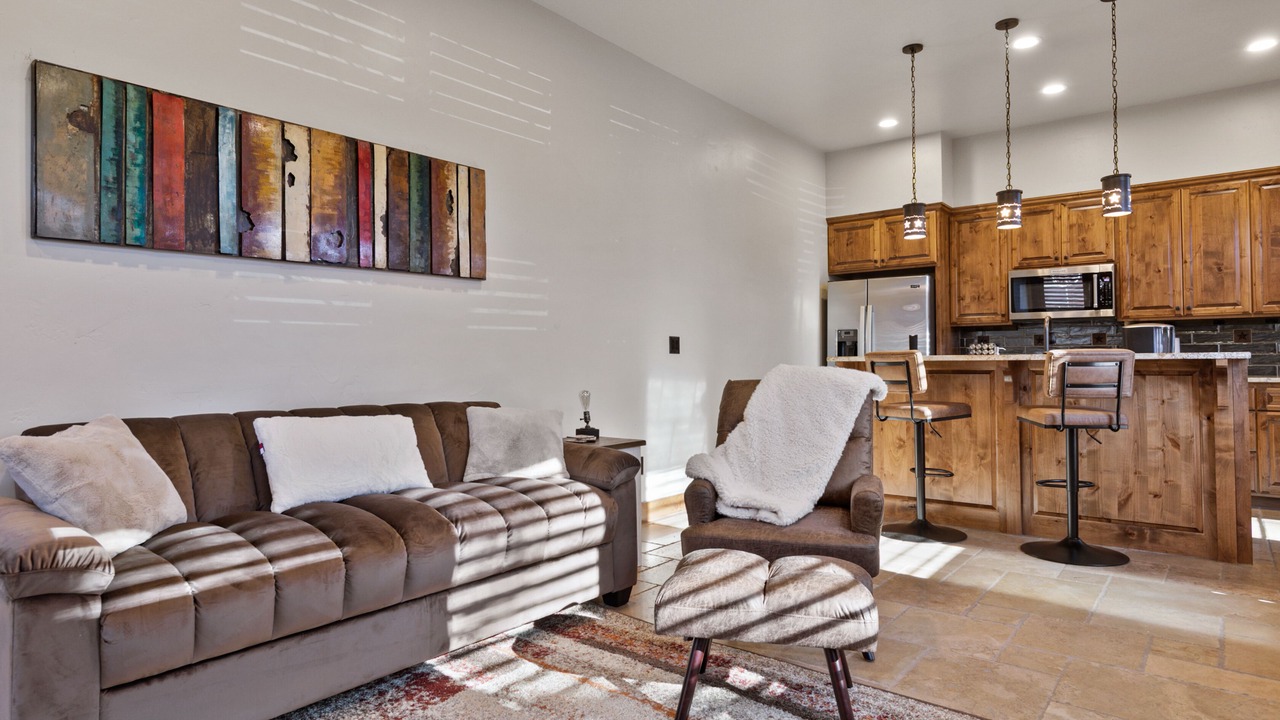 Photo of Livingroom in Midtown