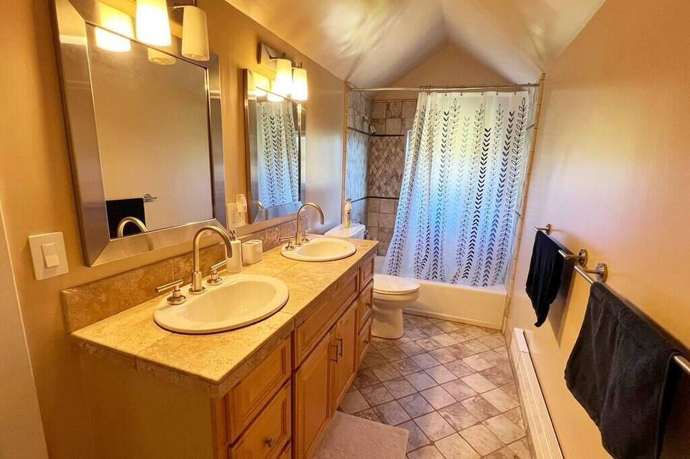 Photo of Bathroom in San Anselmo