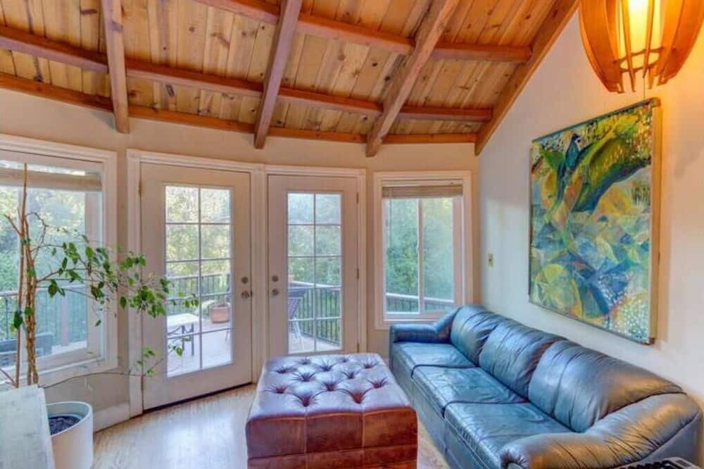 Photo of Livingroom in Atascadero