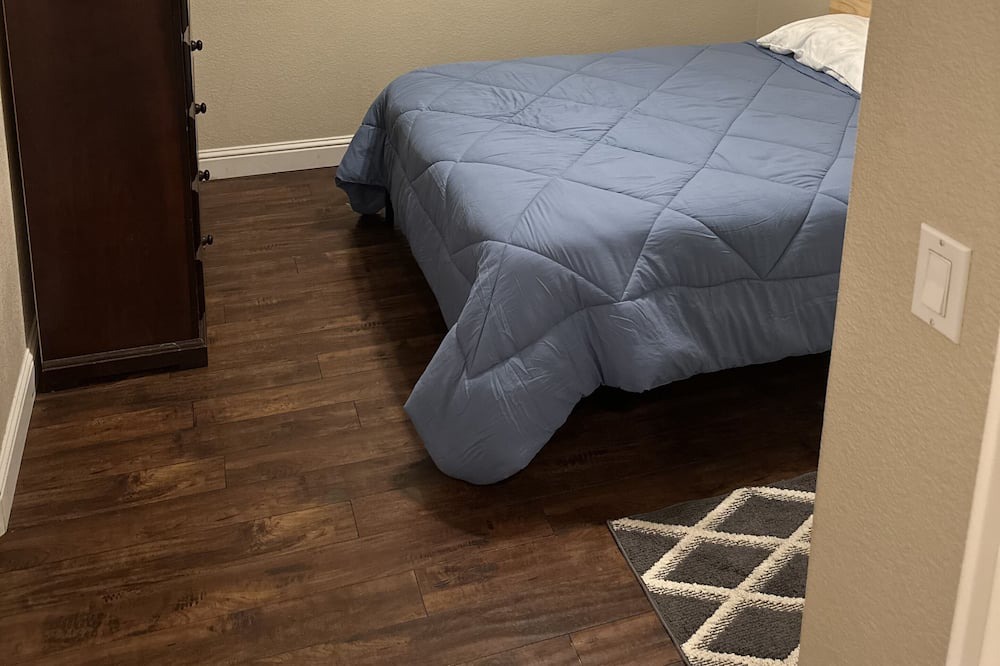 Photo of Bedroom in Merced County