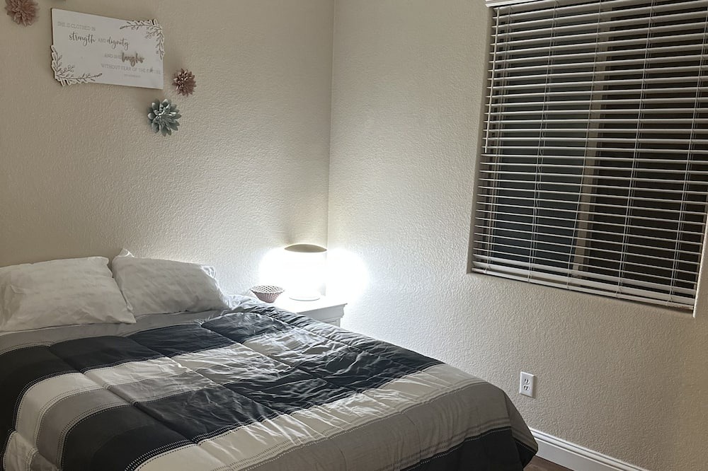 Photo of Bedroom in Merced County