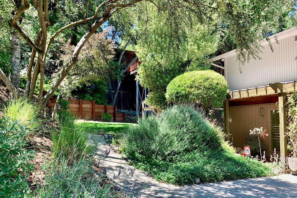 Photo of Outdoor in Claremont